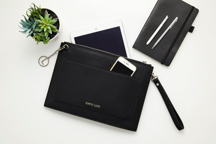 To celebrate the New Year, SIMPLE LUXE is giving away 5 black leather work cases to help you start 2019 in style.