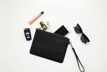 Load image into Gallery viewer, CLASSIC POUCH - BLACK